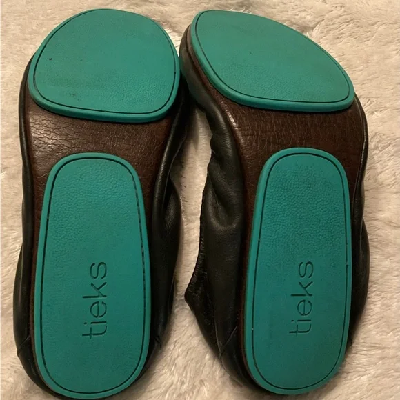 Black Leather Women's Ballet Flats - Picture 4 of 5